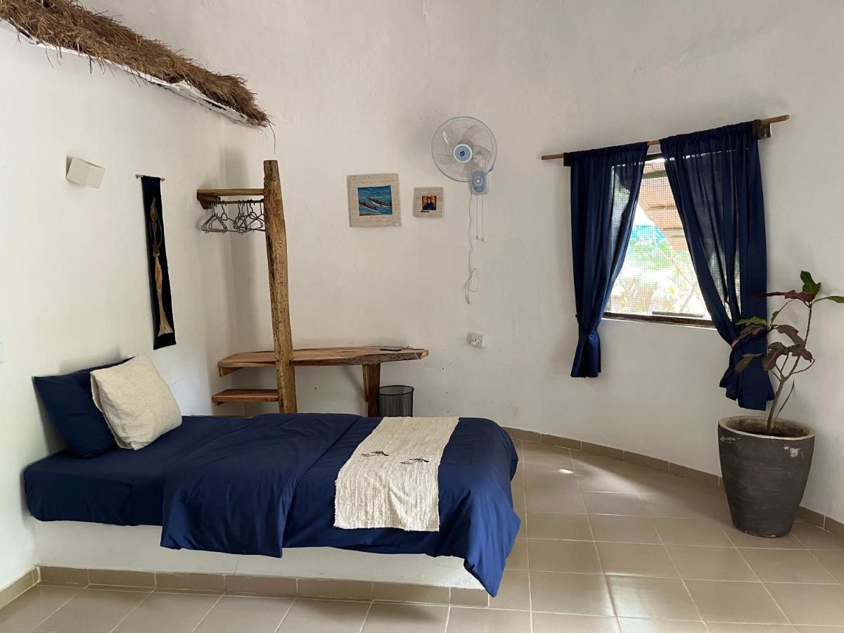 Footsteps Eco-Lodge Gunjur エクステリア 写真
