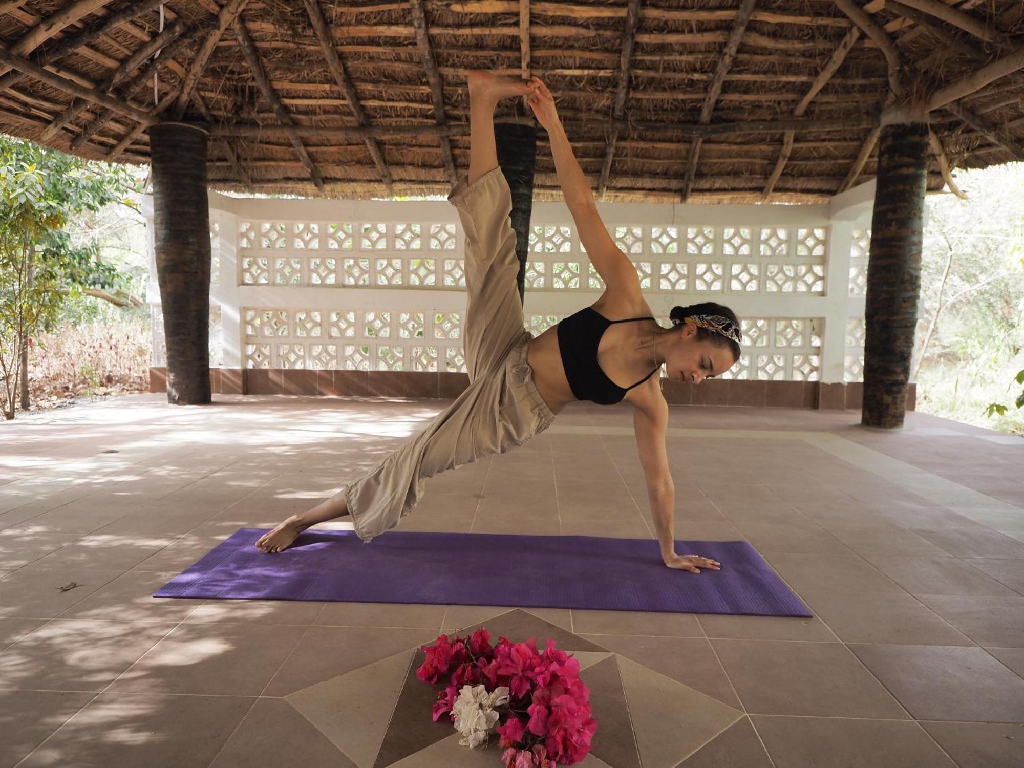 Footsteps Eco-Lodge Gunjur エクステリア 写真