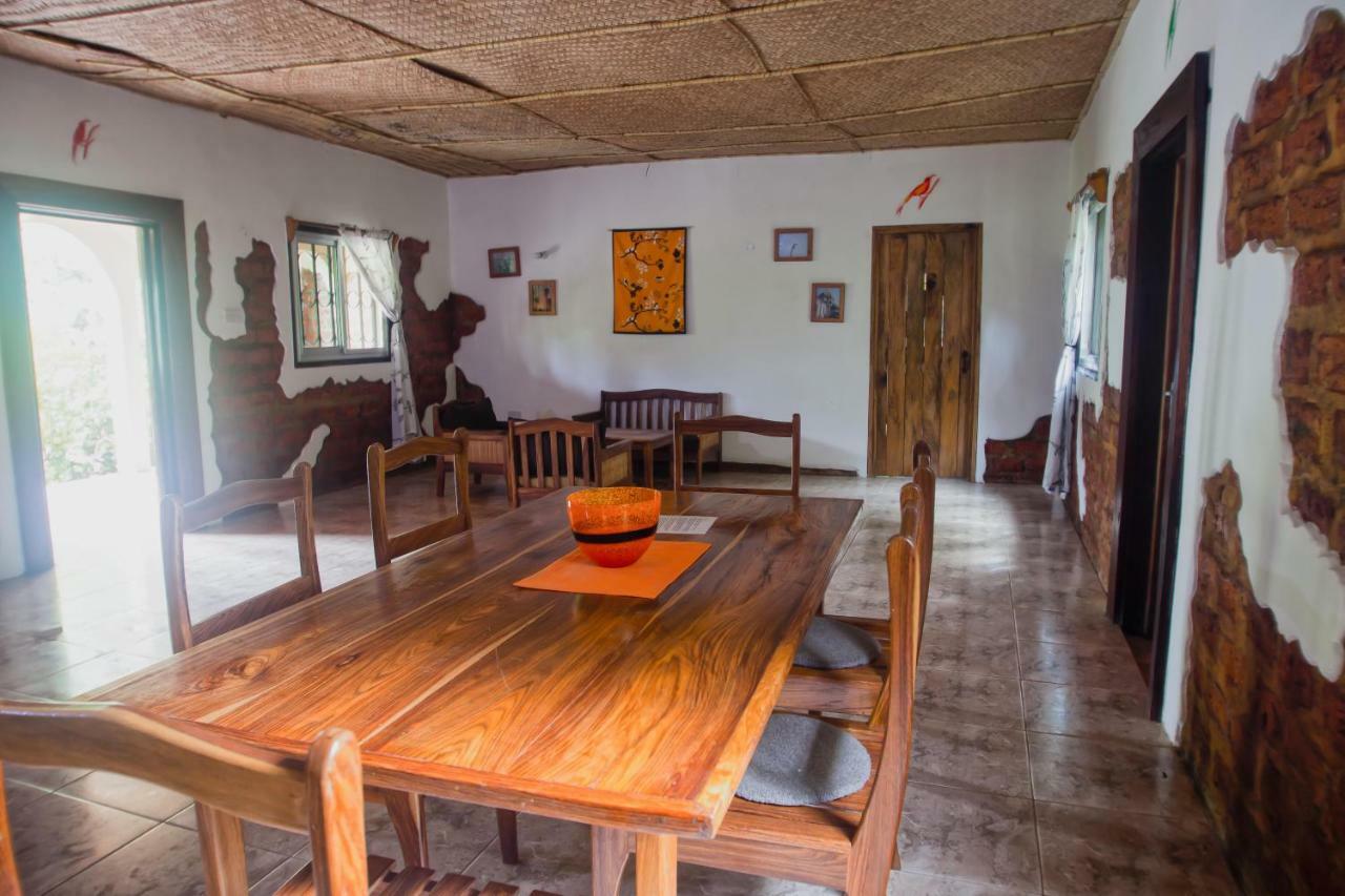 Footsteps Eco-Lodge Gunjur エクステリア 写真
