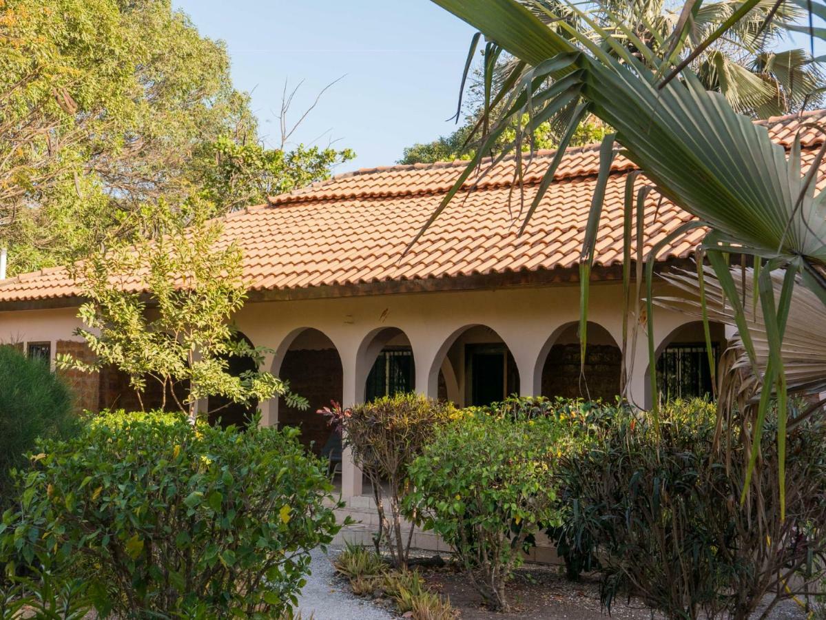 Footsteps Eco-Lodge Gunjur エクステリア 写真