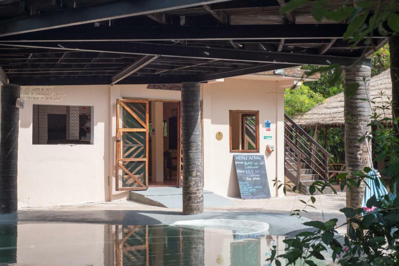Footsteps Eco-Lodge Gunjur エクステリア 写真