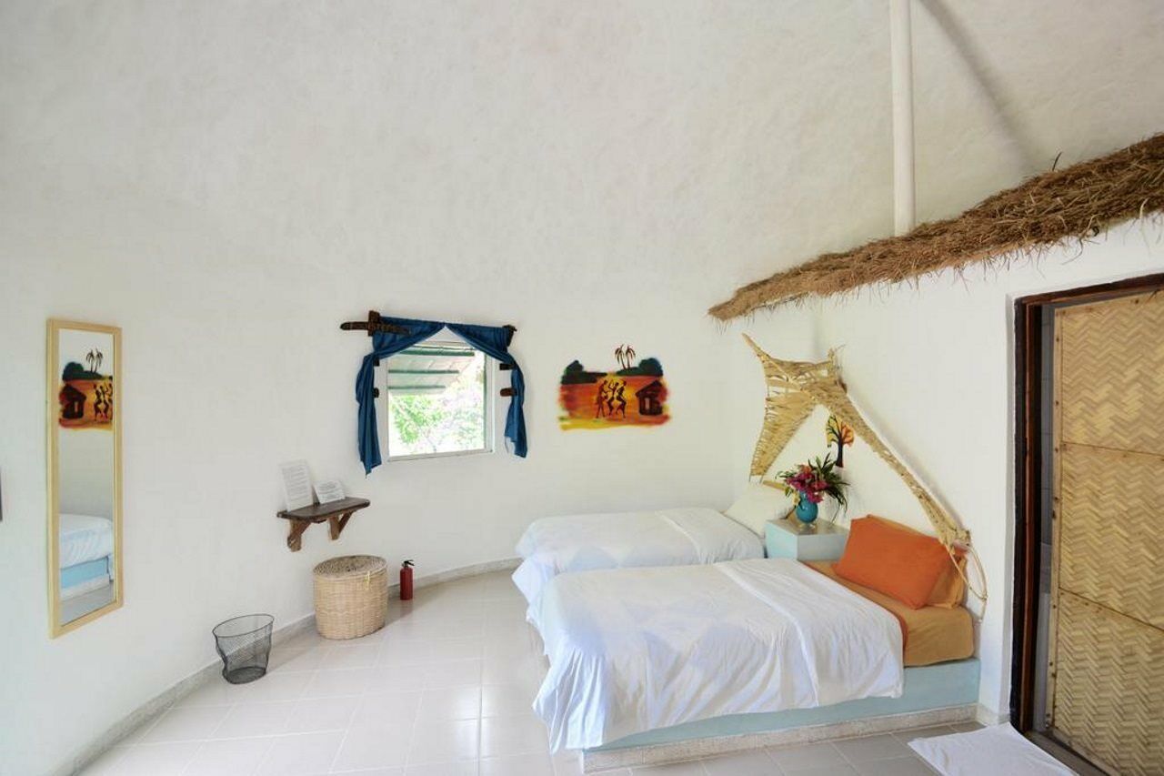 Footsteps Eco-Lodge Gunjur エクステリア 写真